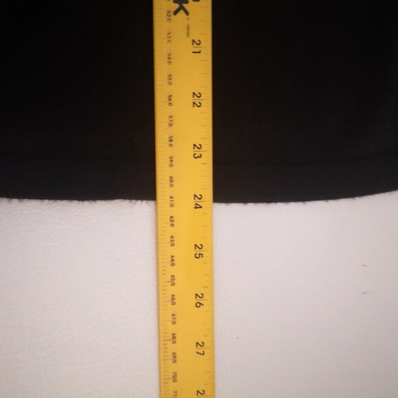 Suzy Shier Ladies Size Small Black Lightweight V-neck w/Tie Front Sweater - Picture 10 of 10